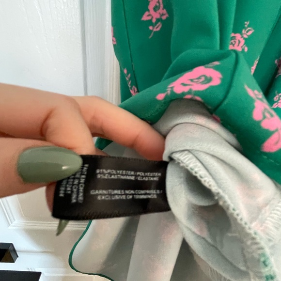 Icone Oversized green & pink dress small - Picture 4 of 4